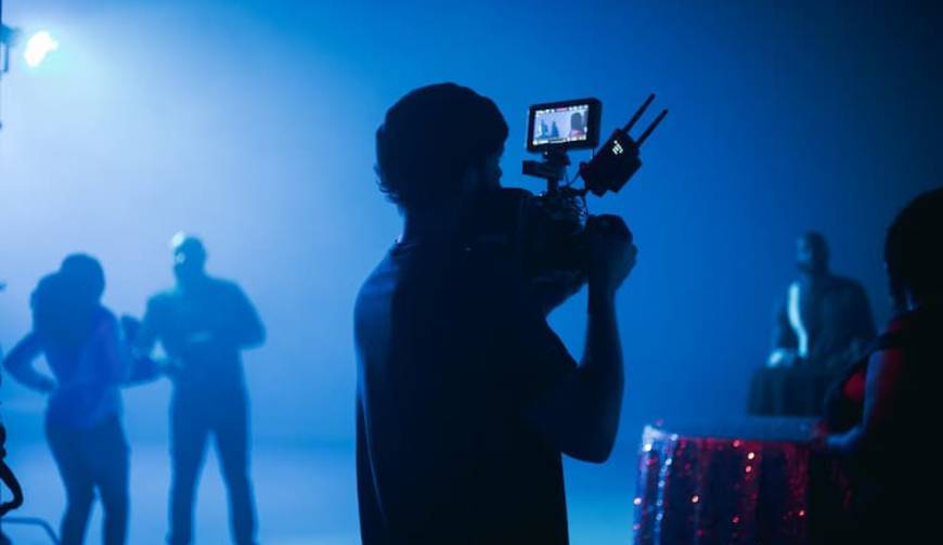 达川区宣传片拍摄公司如何通过扁平化管理激发创意生产力？